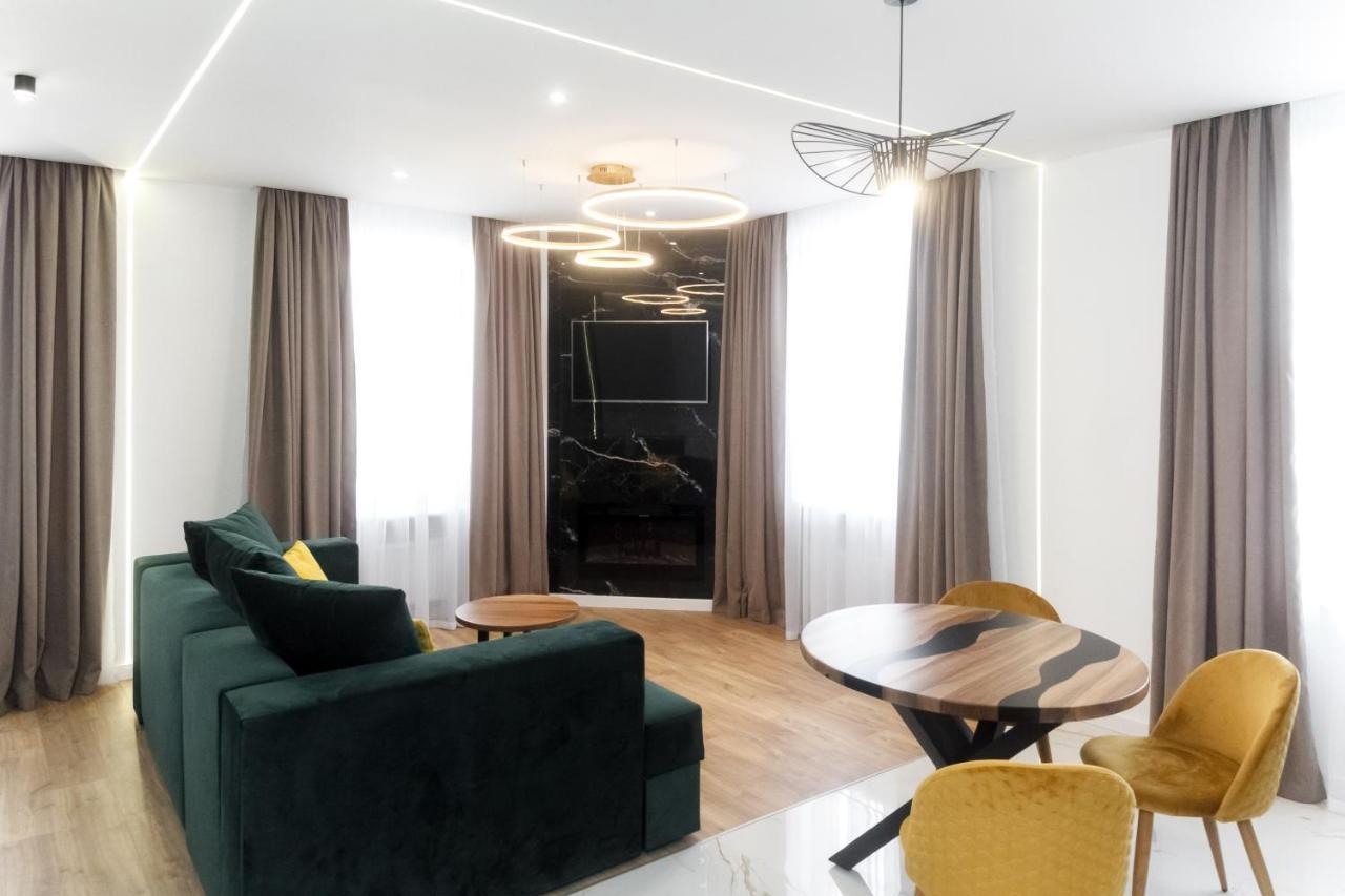 Vip Центр Львова Джакузі Камін Площа Ринок Exterior foto